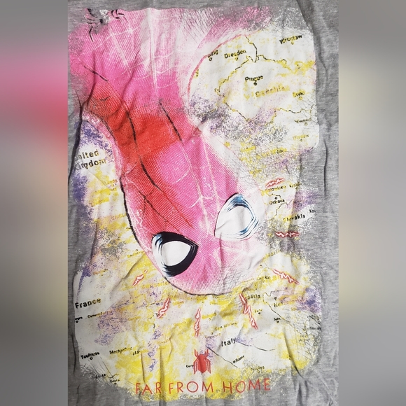 Spiderman Far From Home T-Shirt Size Large - Picture 2 of 3